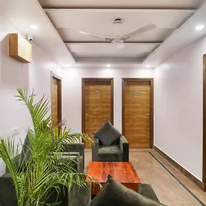 Oyo Aqua Near Omaxe Celebration Mall Hotel