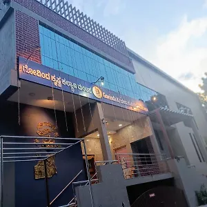 https://govinda-krishna-comforts.mysorehotels.org
